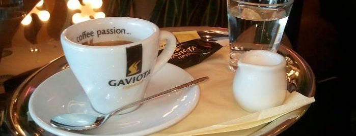 Gaviota Cafe Lounge is one of Brumlovka.