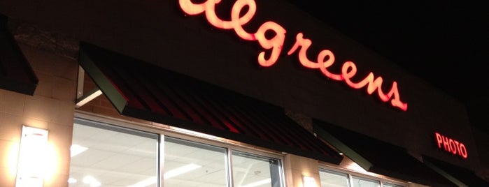 Walgreens is one of Kristen'in Beğendiği Mekanlar.