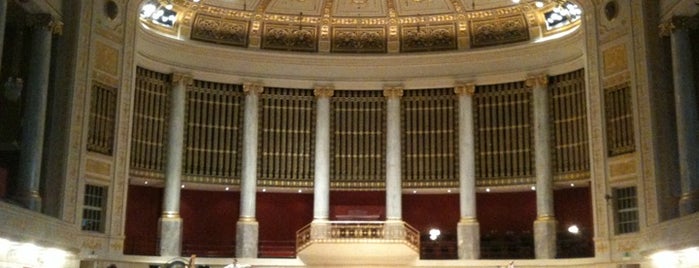 Wiener Konzerthaus is one of Gregorさんのお気に入りスポット.