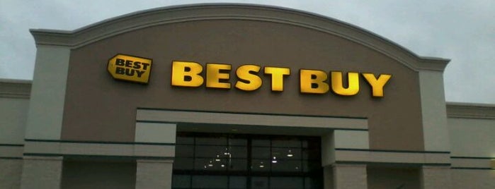 Best Buy is one of Tempat yang Disukai Jared.