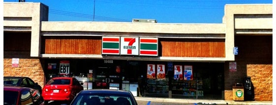 7-Eleven is one of Orte, die Daniel gefallen.