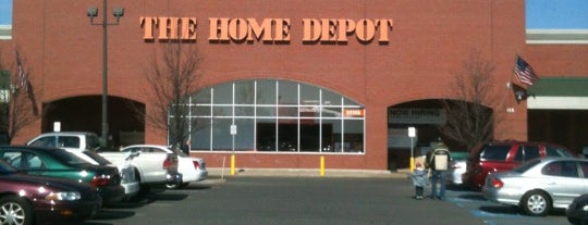 The Home Depot is one of Orte, die Elaine gefallen.