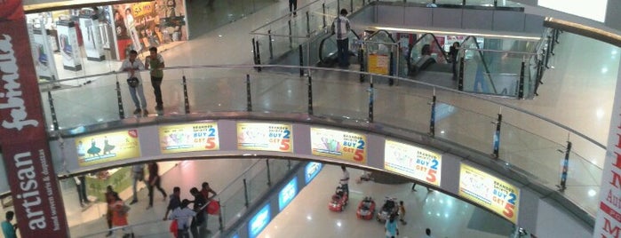 Oberon Mall is one of Nirmal 님이 좋아한 장소.