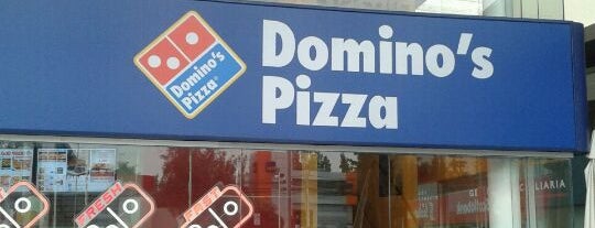 Domino's Pizza is one of Restaurantes, Bares, Cafeterias y el Mundo Gourmet.