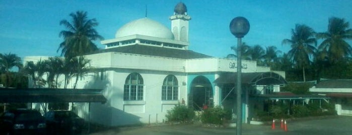 Masjid Chalok Kedai is one of Baitullah : Masjid & Surau.