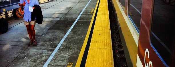 Bellingham Amtrak Station is one of Fabio’s Liked Places.