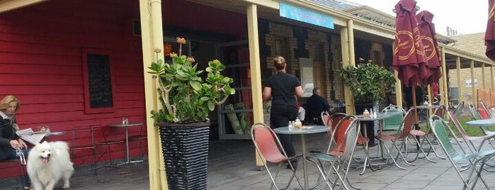 Happy River Cafe is one of Melbourne Coffee - West.