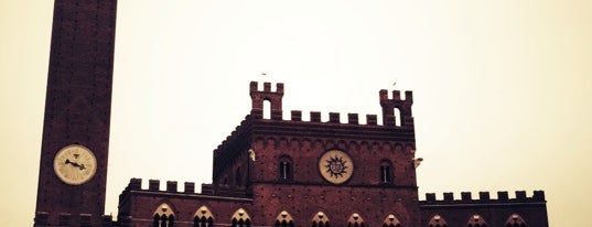 Siena is one of Best art cities in Tuscany.