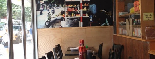 Baoguette Cafe is one of สถานที่ที่บันทึกไว้ของ Desmond.
