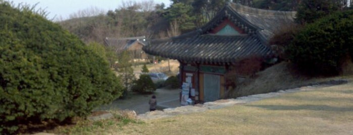 심복사 (深福寺) is one of Buddhist temples in Gyeonggi.