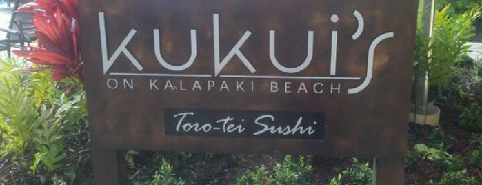 Kukui's Bar is one of Lugares favoritos de Robert.