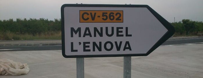Estació de L'Enova-Manuel is one of Lugares favoritos de Sergio.