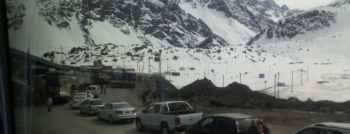 Paso Los Libertadores is one of Lugares e Cidades do chile.