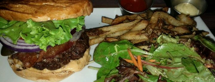 iBurger Bar Restaurant is one of #Watch&Eat.