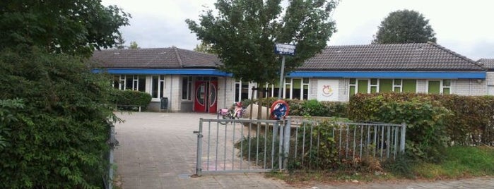 Basisschool Het Klokhuis is one of Top Places.