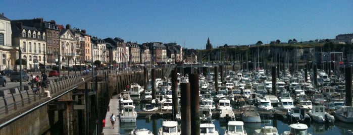 Porto di Dieppe is one of Normandie.