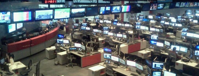 CNN Studio 7 in the "Cube" is one of Lugares favoritos de Chester.