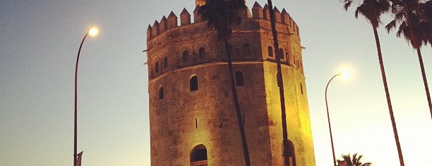 Torre del Oro is one of Qué ver en Sevilla.