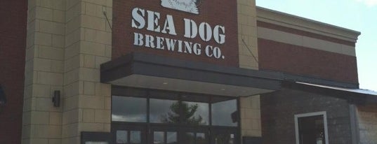 Sea Dog Brewing Company is one of Tempat yang Disimpan JENNIFER.