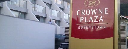 Crowne Plaza is one of Arturo’s Liked Places.