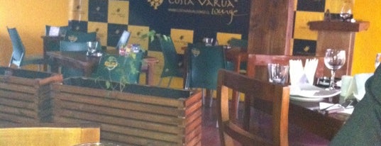 Costa Varua is one of Restaurantes, Bares, Cafeterias y el Mundo Gourmet.