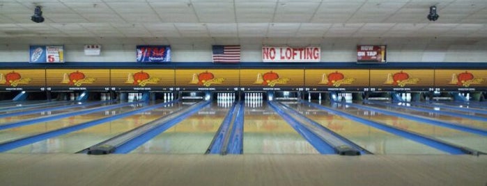 Wheaton Bowl is one of Lugares favoritos de Mike.