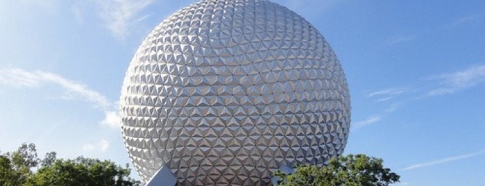 EPCOT is one of My Orlando Vaction.