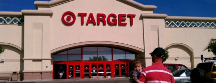 Target is one of สถานที่ที่ Mark ถูกใจ.