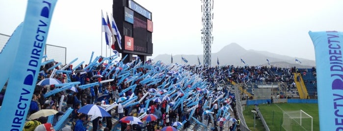 Estadio San Carlos de Apoquindo is one of Estadios en Santiago de Chile.