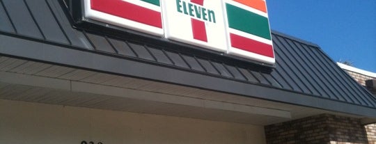 7-Eleven is one of The 15 Best Places for Bananas in Daytona Beach.