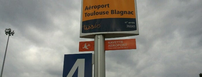 Navette Aéroport (Airport) is one of Lugares favoritos de Jonathon.