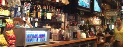 Bello's Pub & Grill is one of Tempat yang Disukai Jared.