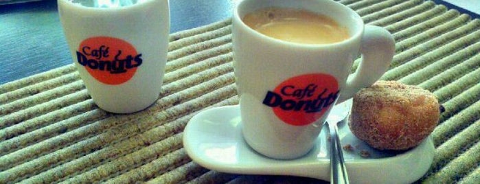 Café Donuts is one of Bares, Cafés e Restaurantes.