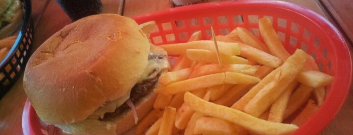 Jacks Burger & Sandwich is one of Gise'nin Beğendiği Mekanlar.