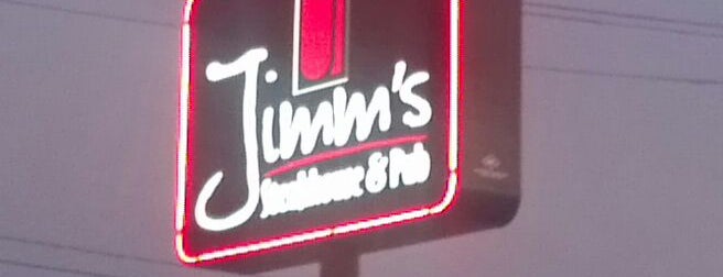 Jimm's Steakhouse and Pub is one of Locais salvos de Jennifer.