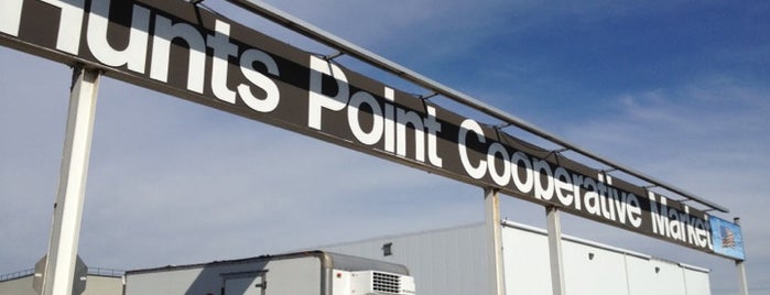 Hunts Point Cooperative Market is one of สถานที่ที่บันทึกไว้ของ Kimmie.