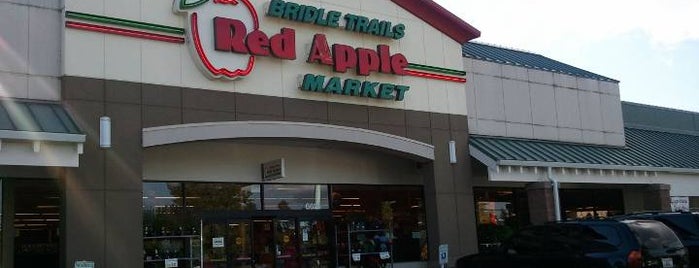 Red Apple is one of Tempat yang Disukai John.