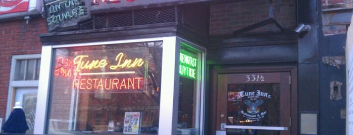 Tune Inn Restaurant & Bar is one of DC Bucket List 2.
