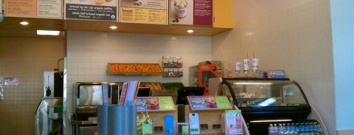 Jamba Juice Southcenter Square is one of Posti che sono piaciuti a Stephanie.