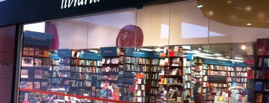 Livraria Martins Fontes is one of Daniel’s Liked Places.