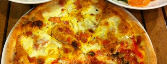 Pizza Pizza by Yanee is one of Must-visit Food in Bangkok & Across the country.