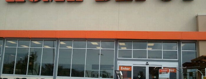 The Home Depot is one of Locais curtidos por Chad.