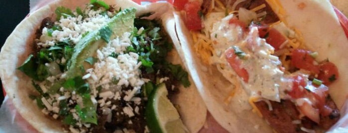 Torchy's Tacos is one of Locais curtidos por Krissy.