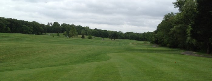 Twin Lakes Golf is one of Great Outdoors.