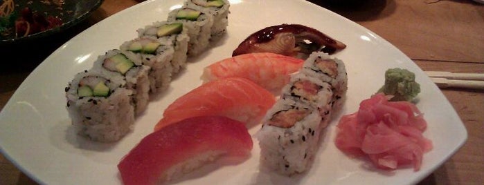 Samurai Hibachi and Sushi Bar is one of Foraging in Alexandria.