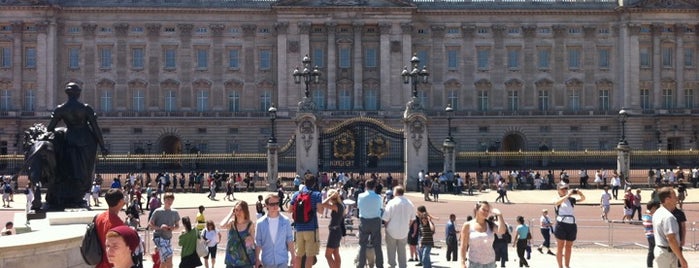 Buckingham Palace is one of Discover: London, England.