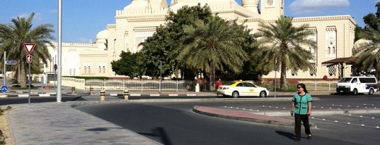 Jumeirah Mosque مسجد جميرا الكبير is one of Dubai.