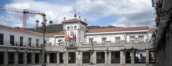 Ayuntamiento Hoyo de Manzanares is one of Ayuntamientos Bebuzianos.