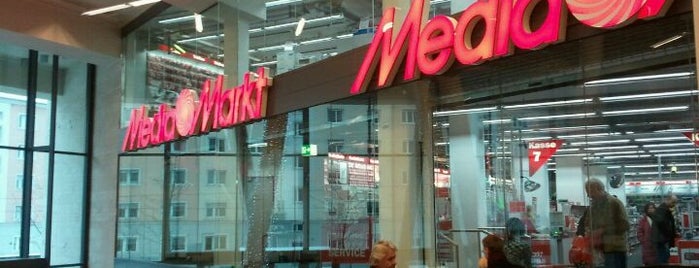 MediaMarkt is one of Lieux qui ont plu à Ernesto.