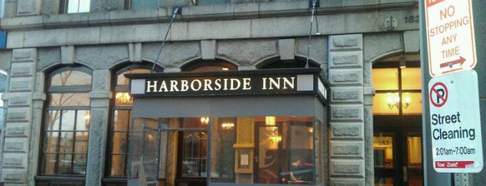 Harborside Inn is one of Tempat yang Disukai David.